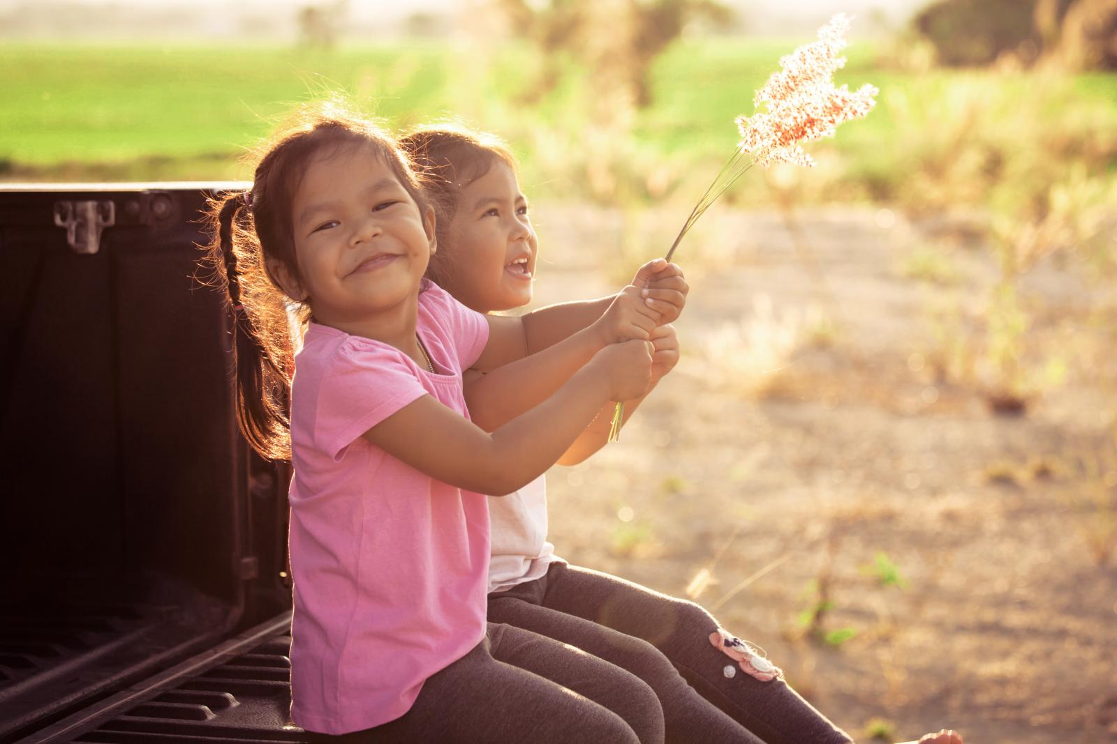 Climate Health Matters Allergies Little Girls On Truck Bed