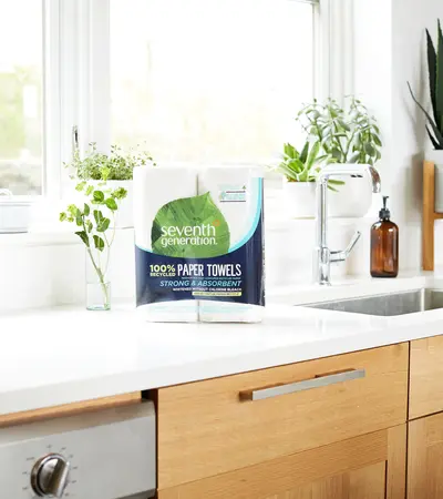 100% Recycled Paper Towels lifestyle